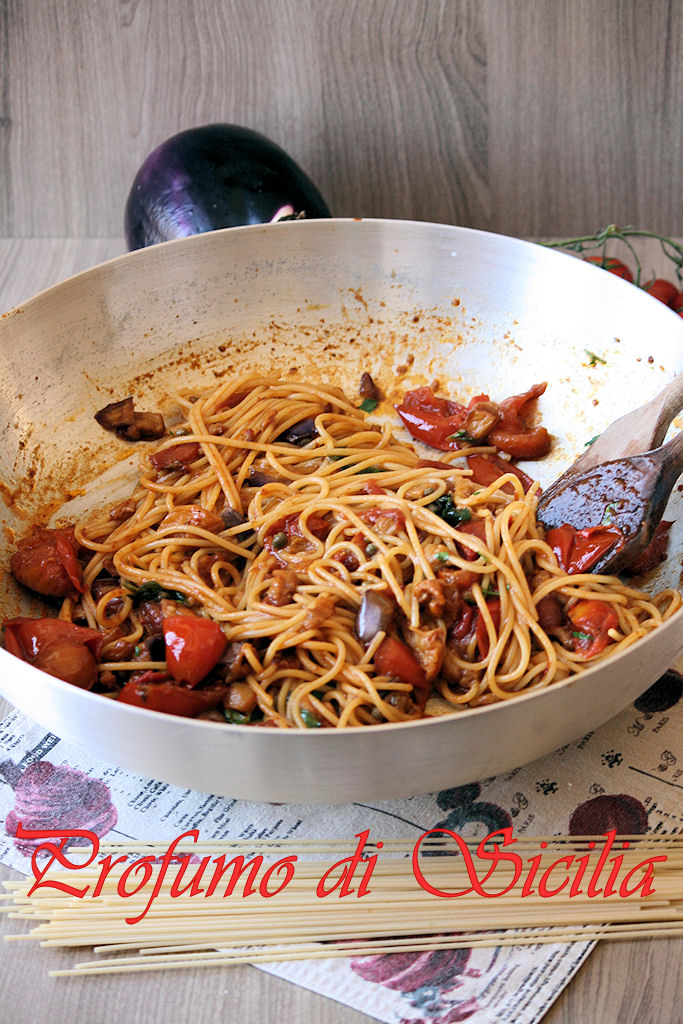Spaghetti con Pomodorini Arrostiti e Melanzane