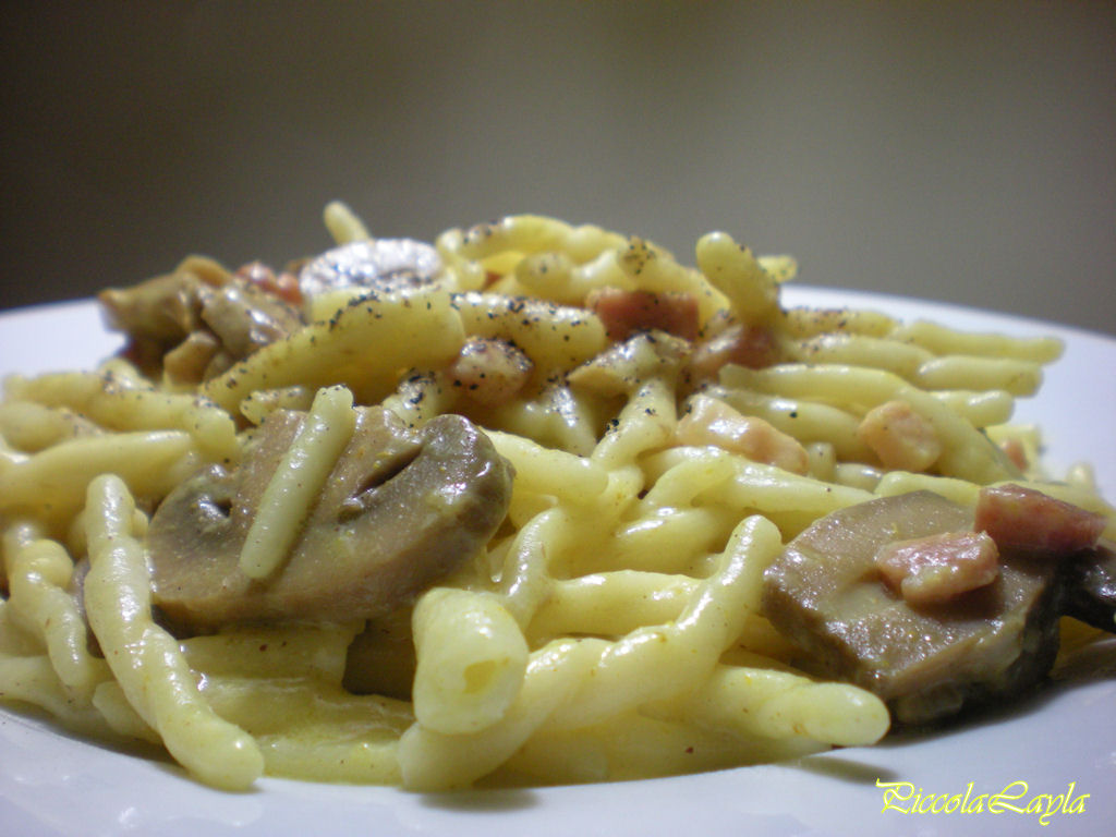 Trofie ai Funghi e Curry