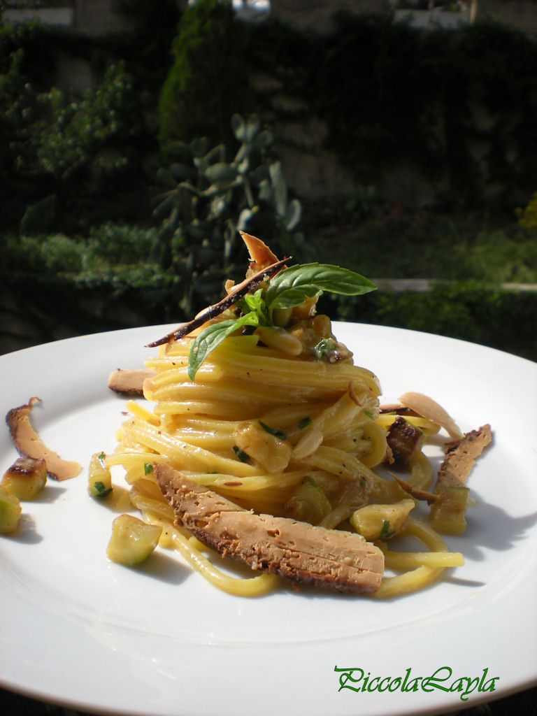 Spaghetti alla Chitarra con Carbonara di Zucchine e Pinoli