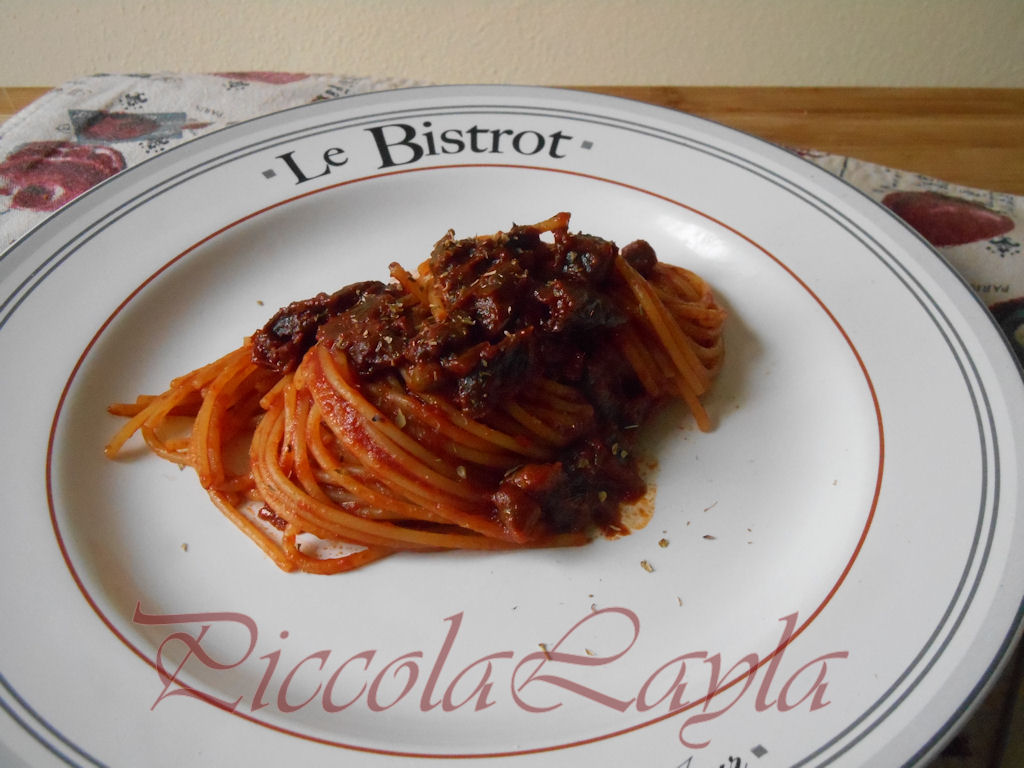 Spaghetti Ruvidi con Pomodori Secchi