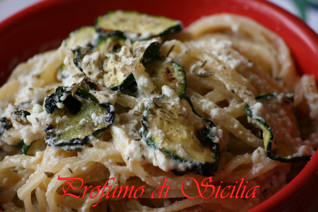 Spaghetti con Zucchine Grigliate e Crema di Ricotta di Pecora