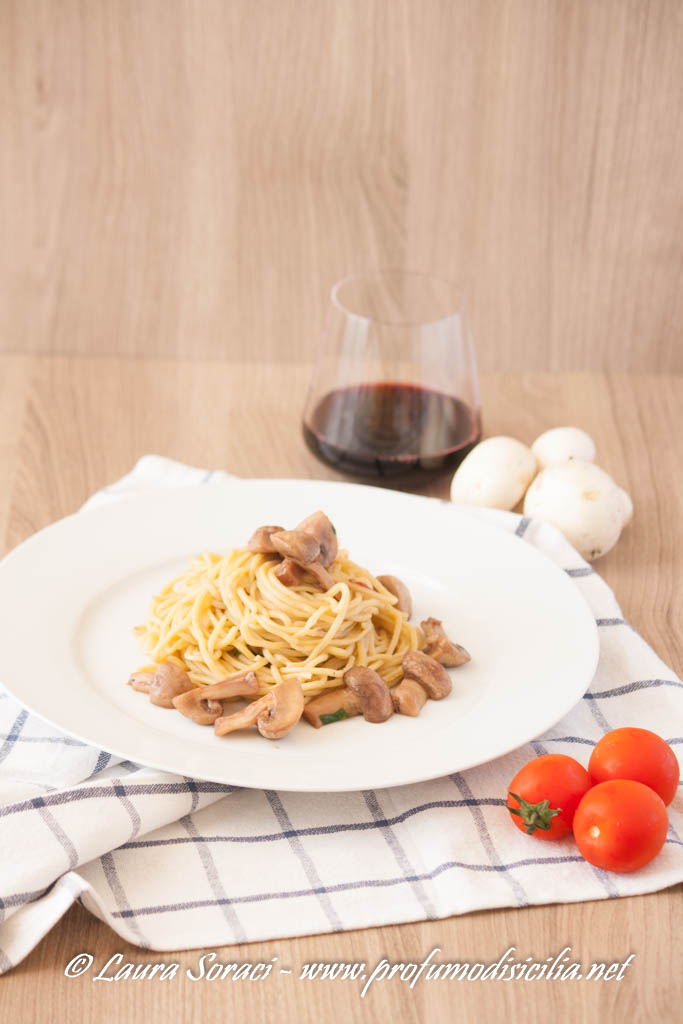 Spaghetti alla chitarra con funghi