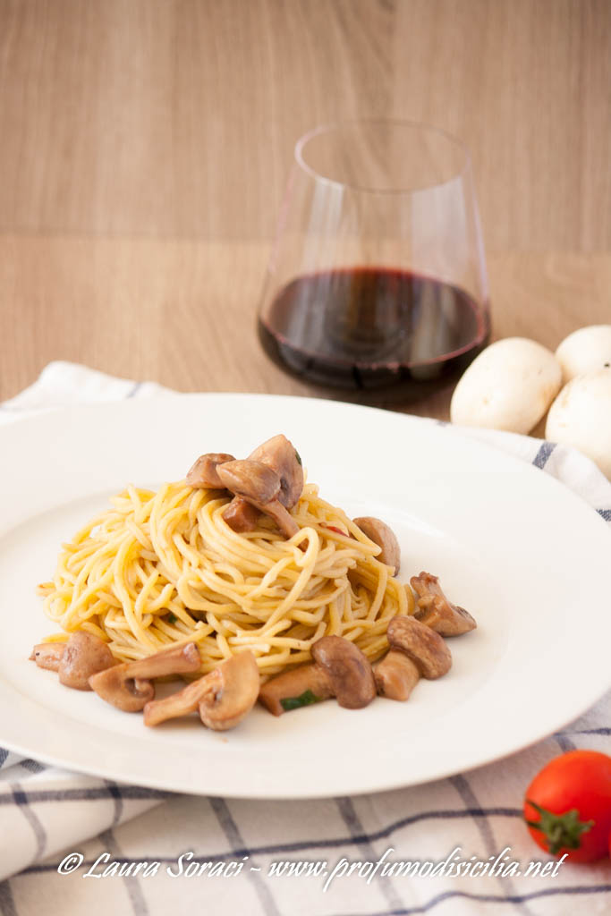 Spaghetti alla chitarra con funghi