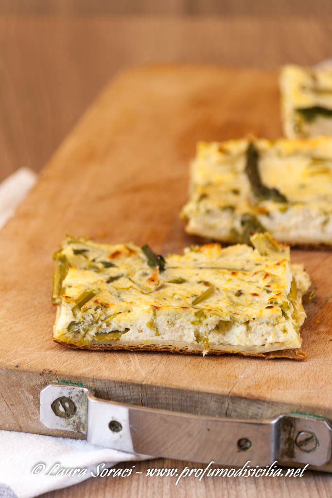 Torta salata con asparagi e ricotta