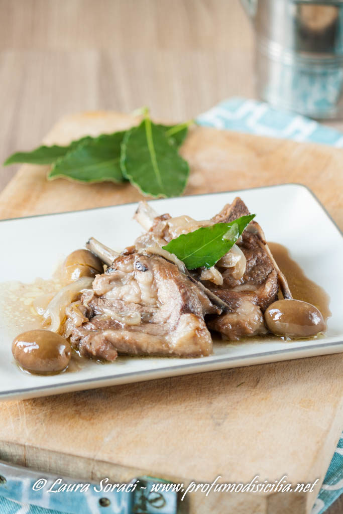 Agnello con Olive e Alloro