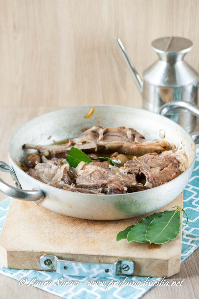 Agnello sardo con Olive Verdi