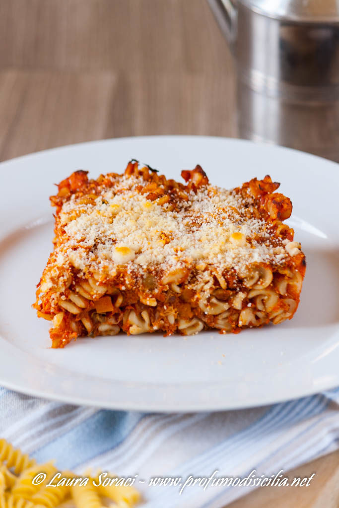 Pasta al Forno con Ragù di Tonno