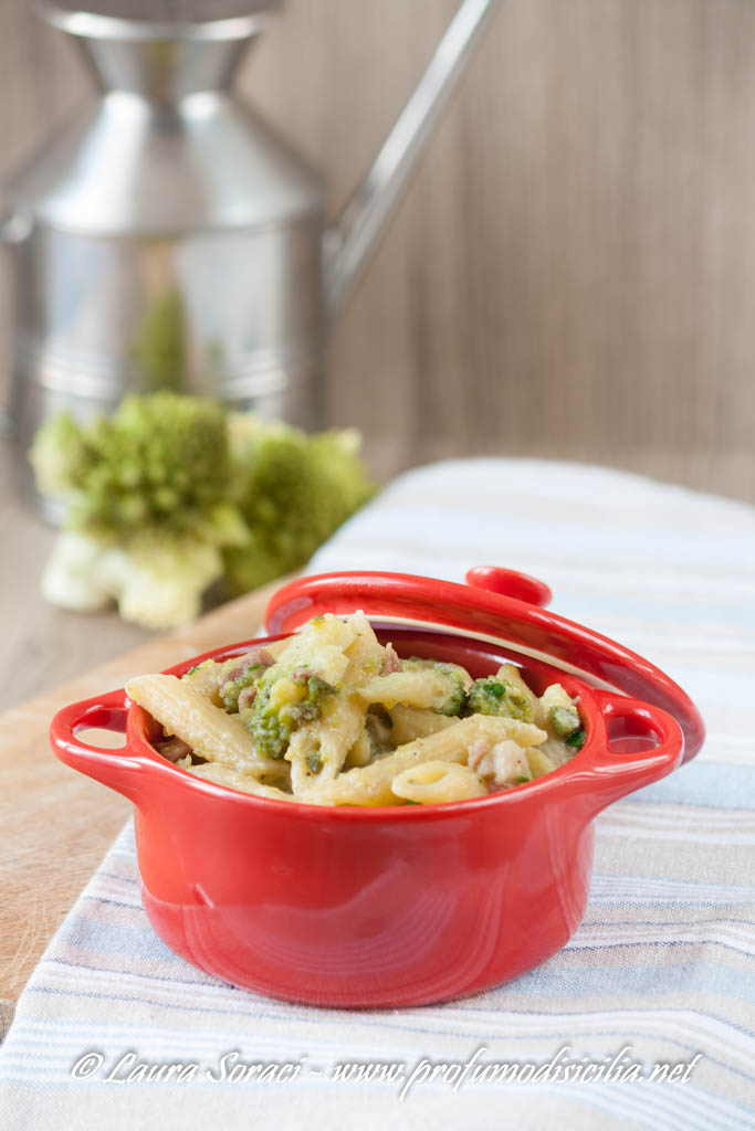 Pasta con Broccolo Romanesco e Pancetta