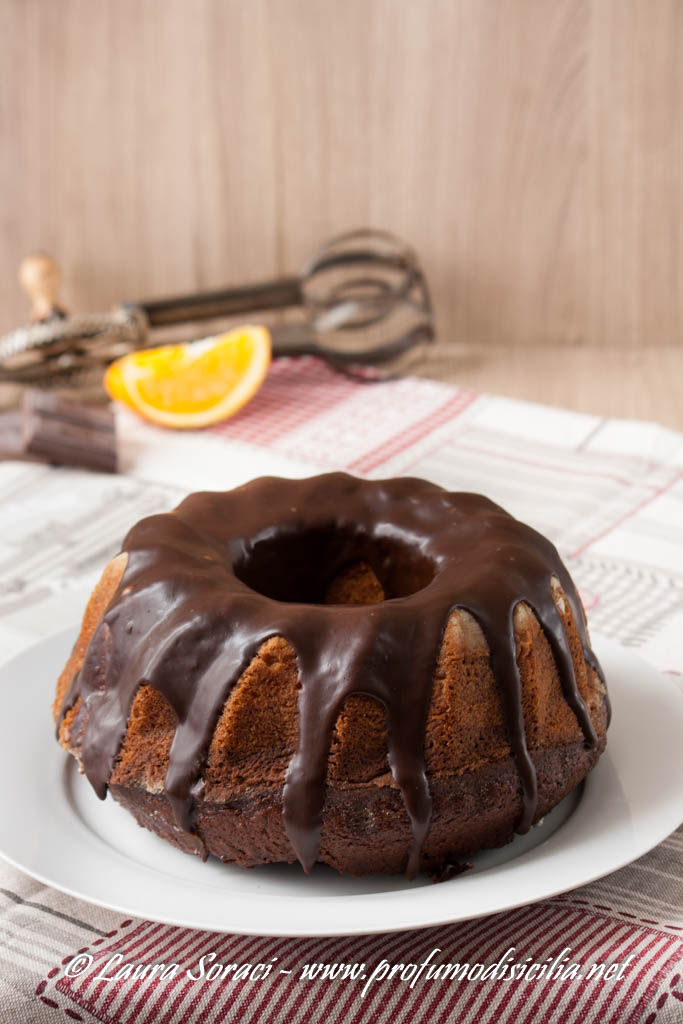 il ciambellone arancia e cioccolato