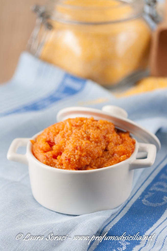 La polenta al pomodoro, un piatto di famiglia