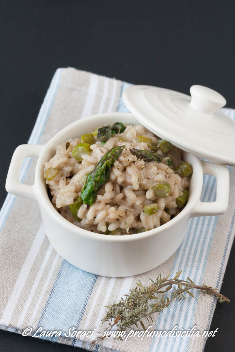 Gli asparagi sono il simbolo della primavera prepariamo il risotto