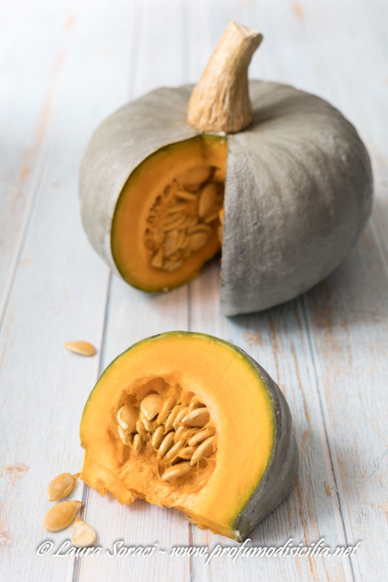 La zucca berrettina chiamata cosi per la sua forma e colore