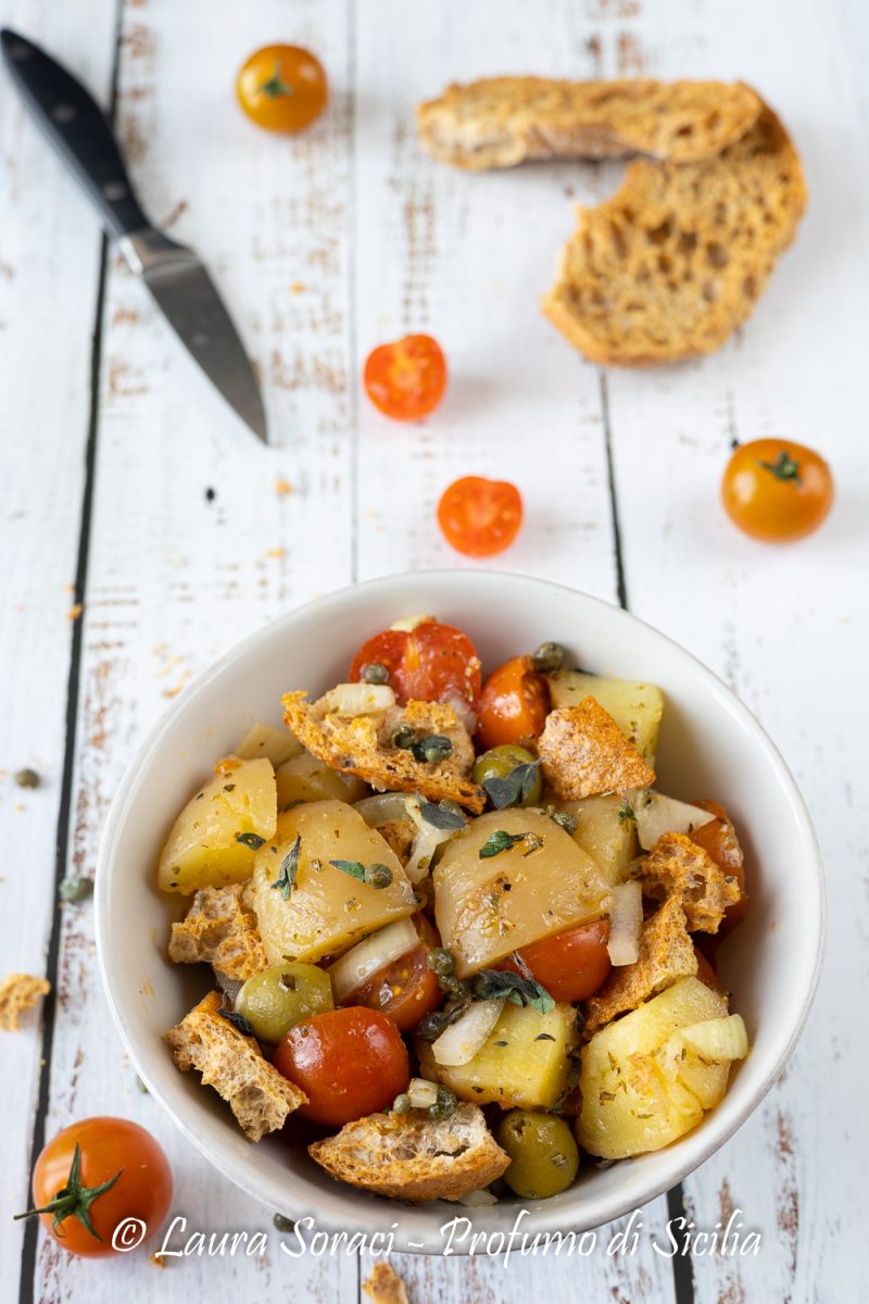 Prepariamo l'insalata eoliana per un pranzo veramente top