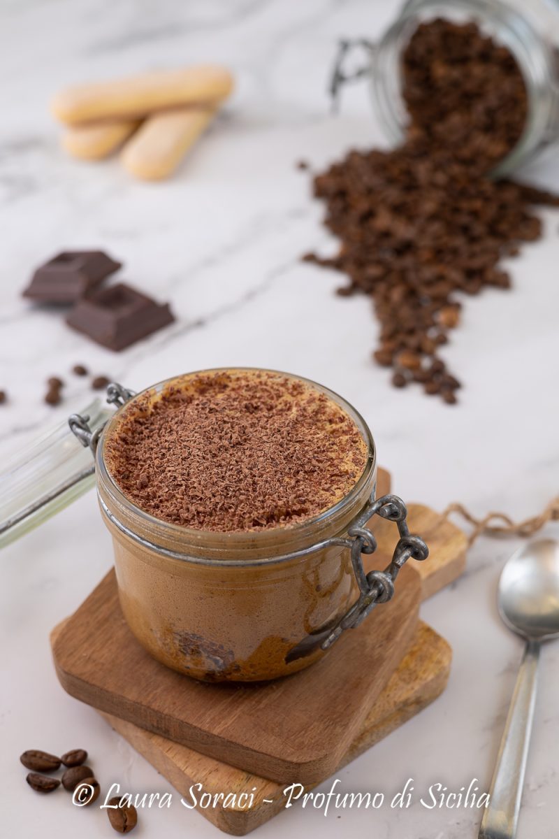 Prepariamo un Dolce al caffè in vasetto per questa calda estate 